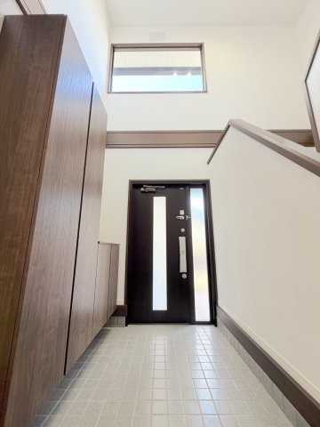 光が丘3丁目戸建ての玄関