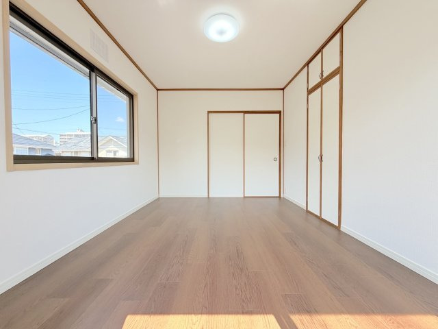 光が丘3丁目戸建ての洋室