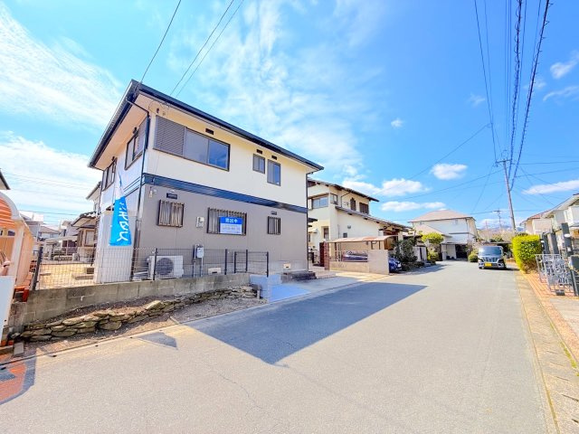 光が丘3丁目戸建ての前面道路含む現地写真