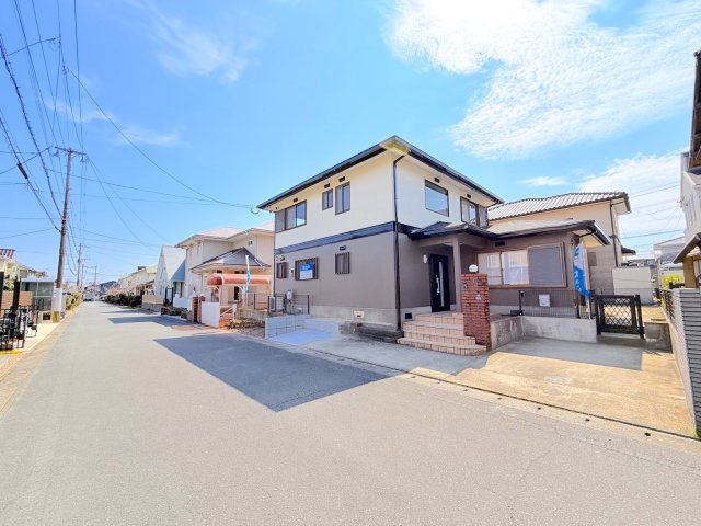 光が丘3丁目戸建ての前面道路含む現地写真
