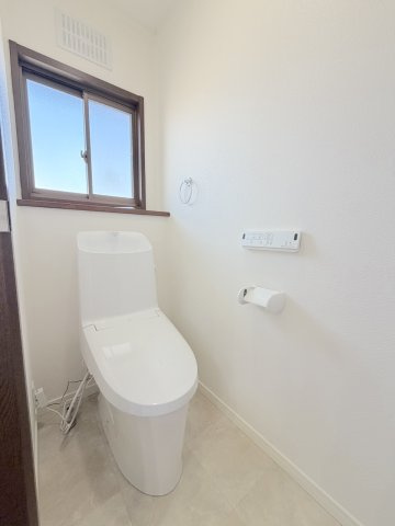 光が丘3丁目戸建てのトイレ