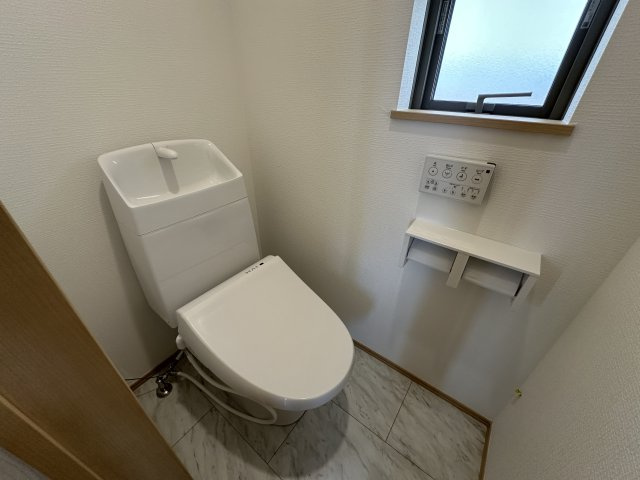 神戸市垂水区南多聞台5丁目新築戸建C号地のトイレ