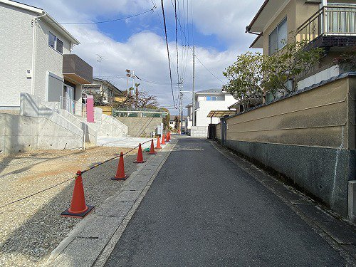 大宮薬師山東町 新築戸建(3号地)の前面道路含む現地写真