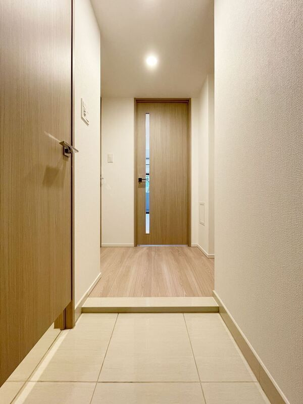 S-RESIDENCE新宿早稲田avelisの玄関