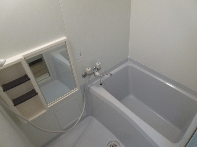 メゾン片倉の浴室|ゆったりしたバスルーム