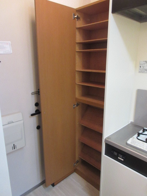 メゾン片倉の玄関|玄関にはトールタイプのシューズボックス