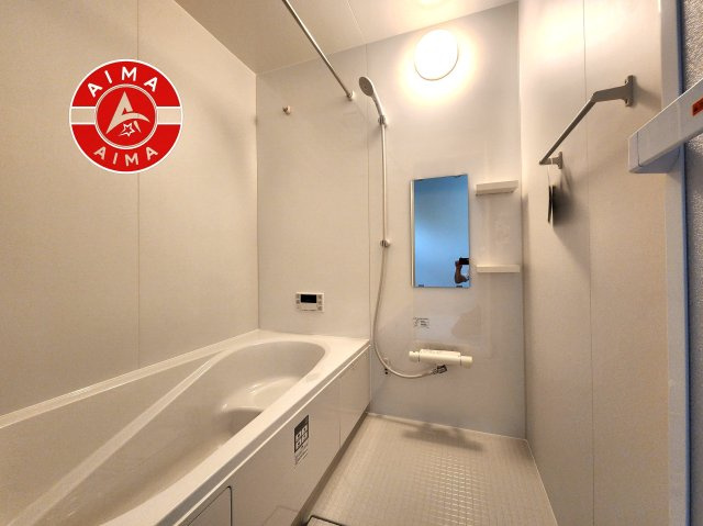 糟屋郡宇美町大字井野第5-3棟(1号棟)の浴室|1日の疲れを癒してくれる広々バスルーム。雨の日のお洗濯にも大活躍な浴室乾燥機付です！