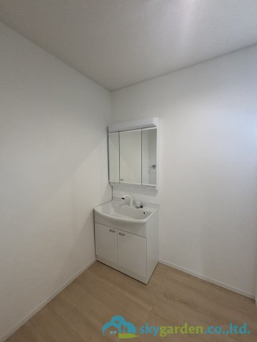 秦野市平沢第19　新築戸建　全１棟１号棟　の独立洗面台