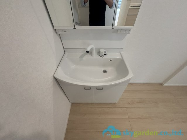 秦野市平沢第19　新築戸建　全１棟１号棟　の独立洗面台