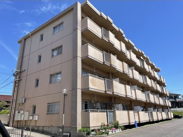 ラフォーレYAMADAの外観