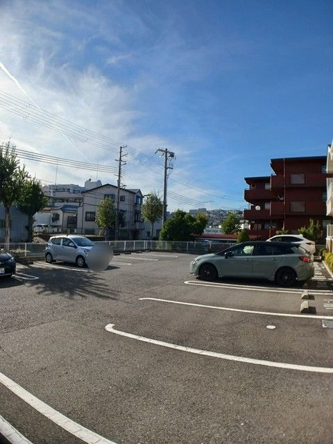 メゾン　アンソレイエⅡの駐車場
