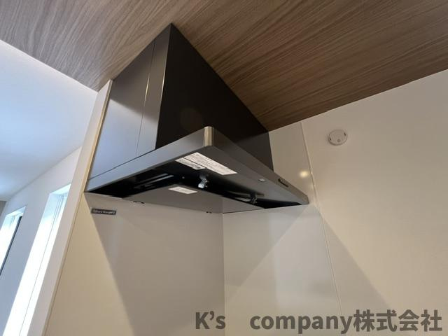 茅ヶ崎市南湖3丁目　新築戸建　1号棟のキッチン|レンジフード♪