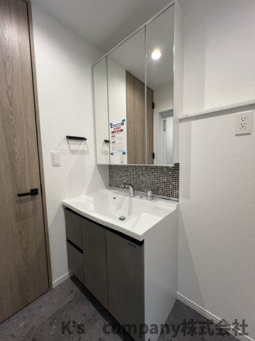 茅ヶ崎市南湖3丁目　新築戸建　1号棟の独立洗面台|朝の身支度もスムーズ洗面化粧台♪