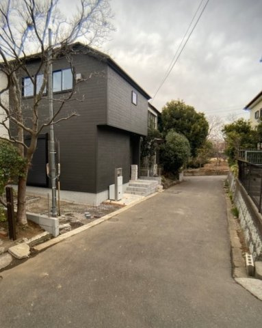 新築戸建　柏市酒井根5丁目の前面道路含む現地写真
