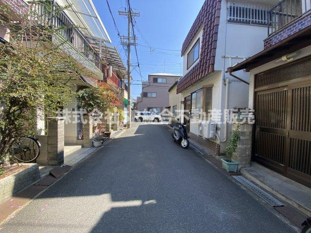 若江東町1丁目中古戸建の前面道路含む現地写真|前面道路含む現地写真です