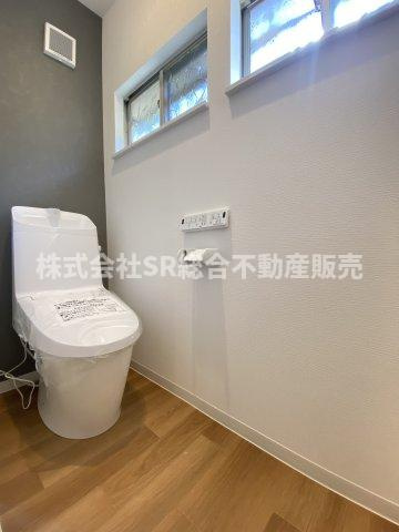若江東町1丁目中古戸建のトイレ|温水洗浄便座もございます♪