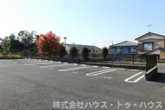 ボナール酒井根　Ⅲ号棟の駐車場