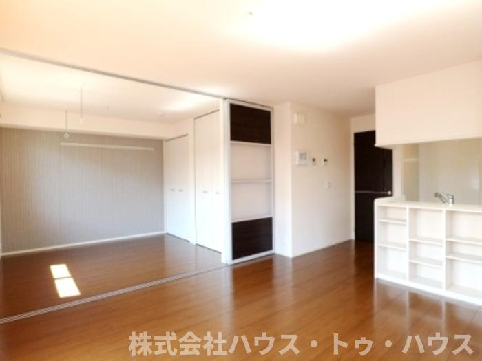 ボナール酒井根　Ⅲ号棟の居間・リビング