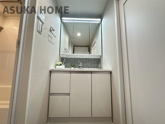綱島ダイヤモンドマンションのキッチン|LDKが見渡せるカウンターキッチン、お料理をしながら家族との団欒の時間も過ごせるキッチンです♪