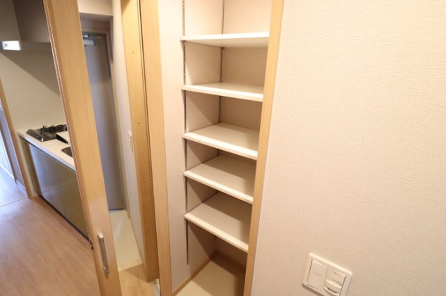 ロイヤルスクエア徳川