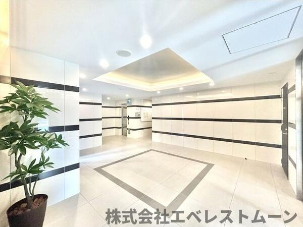 エスリード金山クラッシィのロビー|ゆとりのあるロビーです