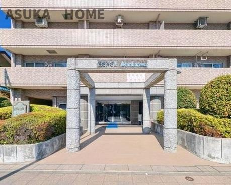 レクセル新子安のエントランス|管理体制がよく清掃が行き届いている綺麗なエントランスです。
