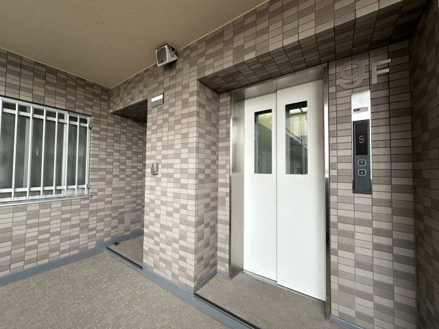 レクセル新子安のその他共用部分|エレベーター完備のマンションです。