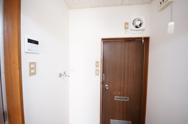コーポYOUの玄関|※写真は別の部屋のものです。