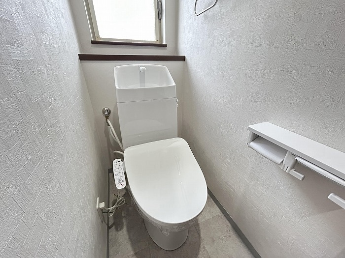 リフォーム　中古戸建　丹羽郡扶桑町大字高雄　平成7年築のトイレ