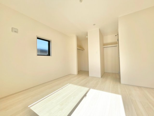 日立市滑川本町3期　新築戸建の洋室|陽当たりの良い明るい洋室です♪