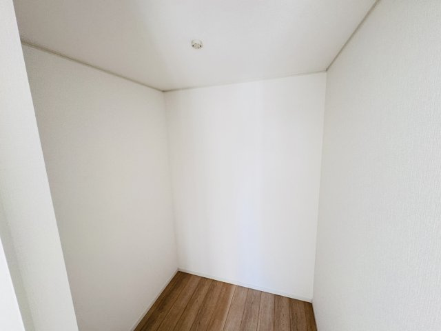 松戸市五香南１丁目新築戸建（五香南第１）の収納|6帖寝室・2帖ウォークインクローゼット