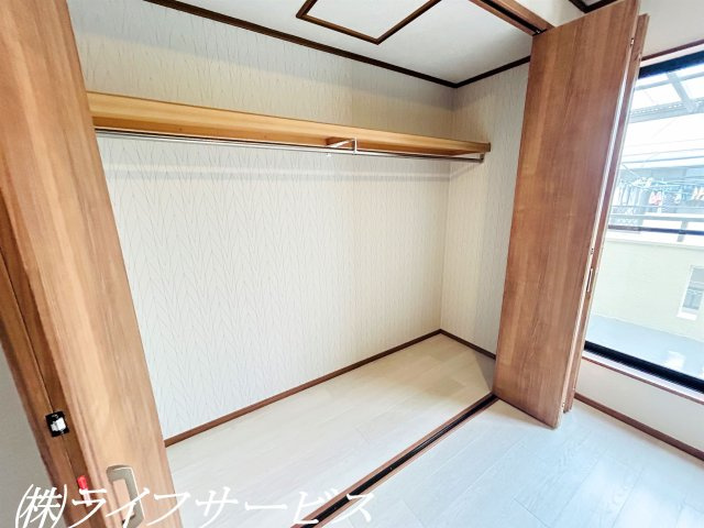 【収納】 | 野中南２丁目中古戸建 | ３階バルコニー側洋室６帖/クローゼット有(2025年3月撮影)