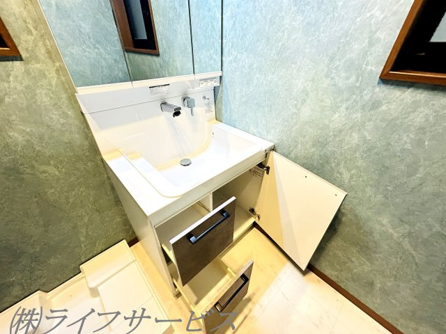 【洗面所】 | 野中南２丁目中古戸建 | 洗面化粧台(2025年3月撮影)