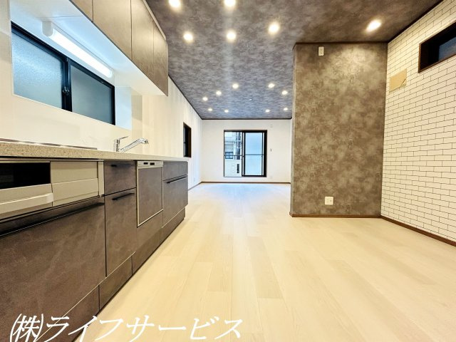 【居間・リビング】 | 野中南２丁目中古戸建 | ＬＤＫ１６帖(2025年3月撮影)
