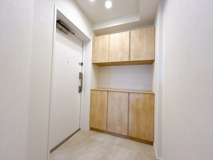 ライオンズマンション矢田川橋緑地ウエストの玄関