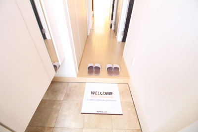 【玄関】 | ロイヤルコート曰佐