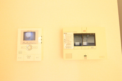 【セキュリティ】 | ロイヤルコート曰佐