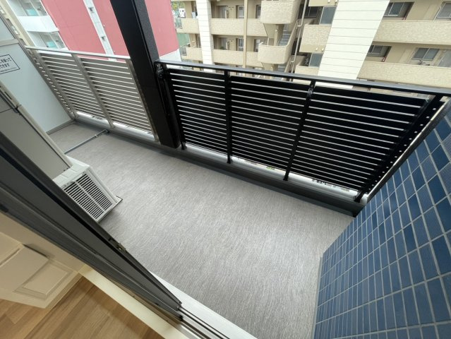 プレサンス大阪天満リバーシアのバルコニー