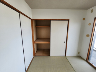 【収納】 | パルメーラ立花南　南東角部屋 | 和室6帖の奥行のある押入れです♪