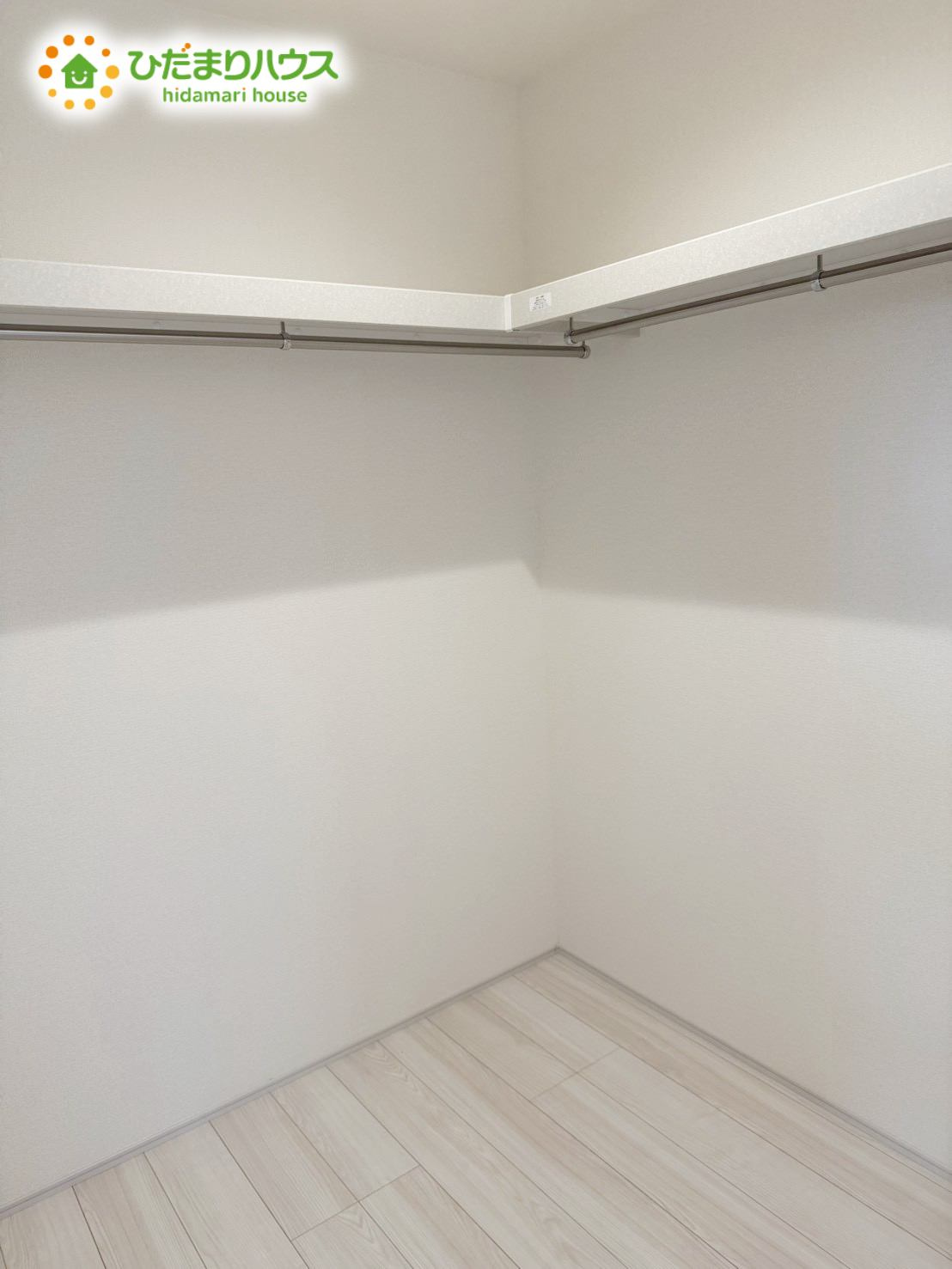 木間ヶ瀬Ⅵ（独立戸建10棟）　新築戸建　1号棟の収納|お気に入りの服やバッグがたっぷりしまえるウォークインクローゼットがあります♪	