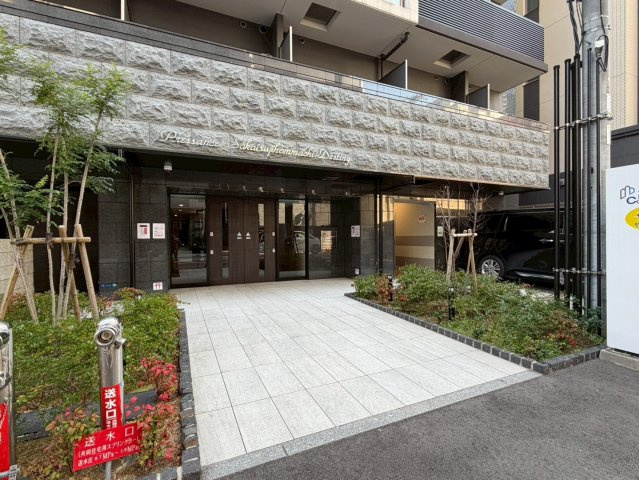 プレサンス堺筋本町ディスティニーのエントランス