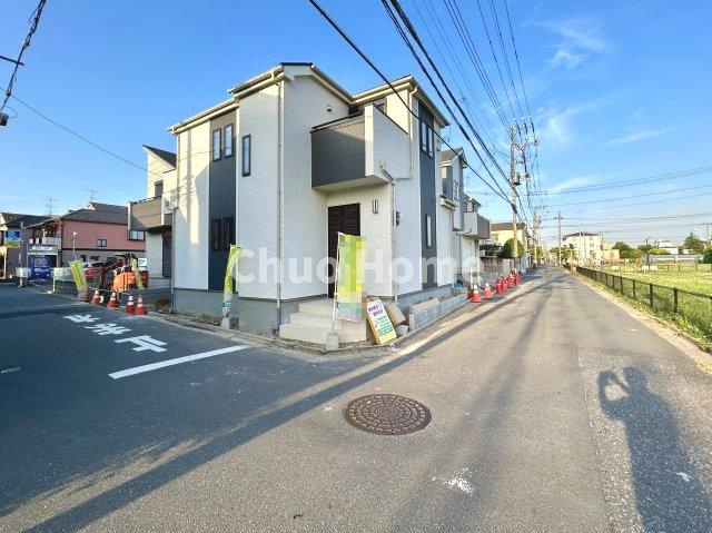 江戸川区西篠崎1丁目新築分譲住宅の前面道路含む現地写真|全面道路