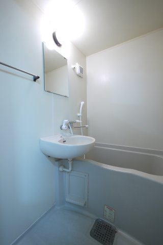奥田西町ハイツの浴室|※写真は別の部屋のものです。