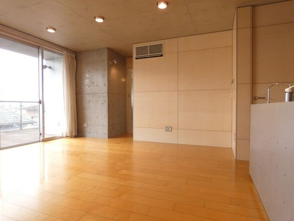 ＶＩＳＣＯＮＴＩ覚王山の居間・リビング