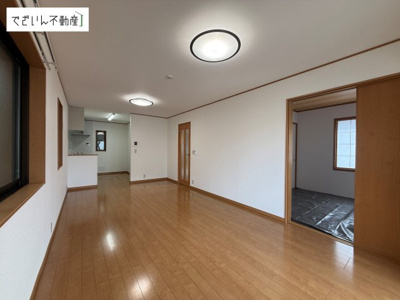 【居間・リビング】 | 本庄市東台5丁目　中古住宅   | 現地(2026年3月撮影)