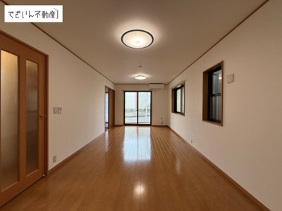 【居間・リビング】 | 本庄市東台5丁目　中古住宅   | 現地(2026年3月撮影)