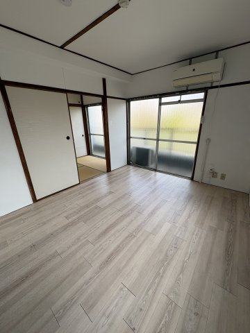 TerraceSakaeEastの居間・リビング