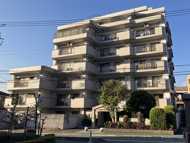 スカイハイツ五条の外観