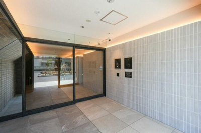 【エントランス】 | コンフォリア・リヴ豊洲キャナル