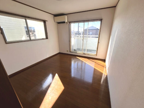 東金市前之内　中古戸建の洋室|平成15年12月築  4LDK 玄関ホール吹抜け  南西道路  駐車2台並列駐車 閑静な分譲地